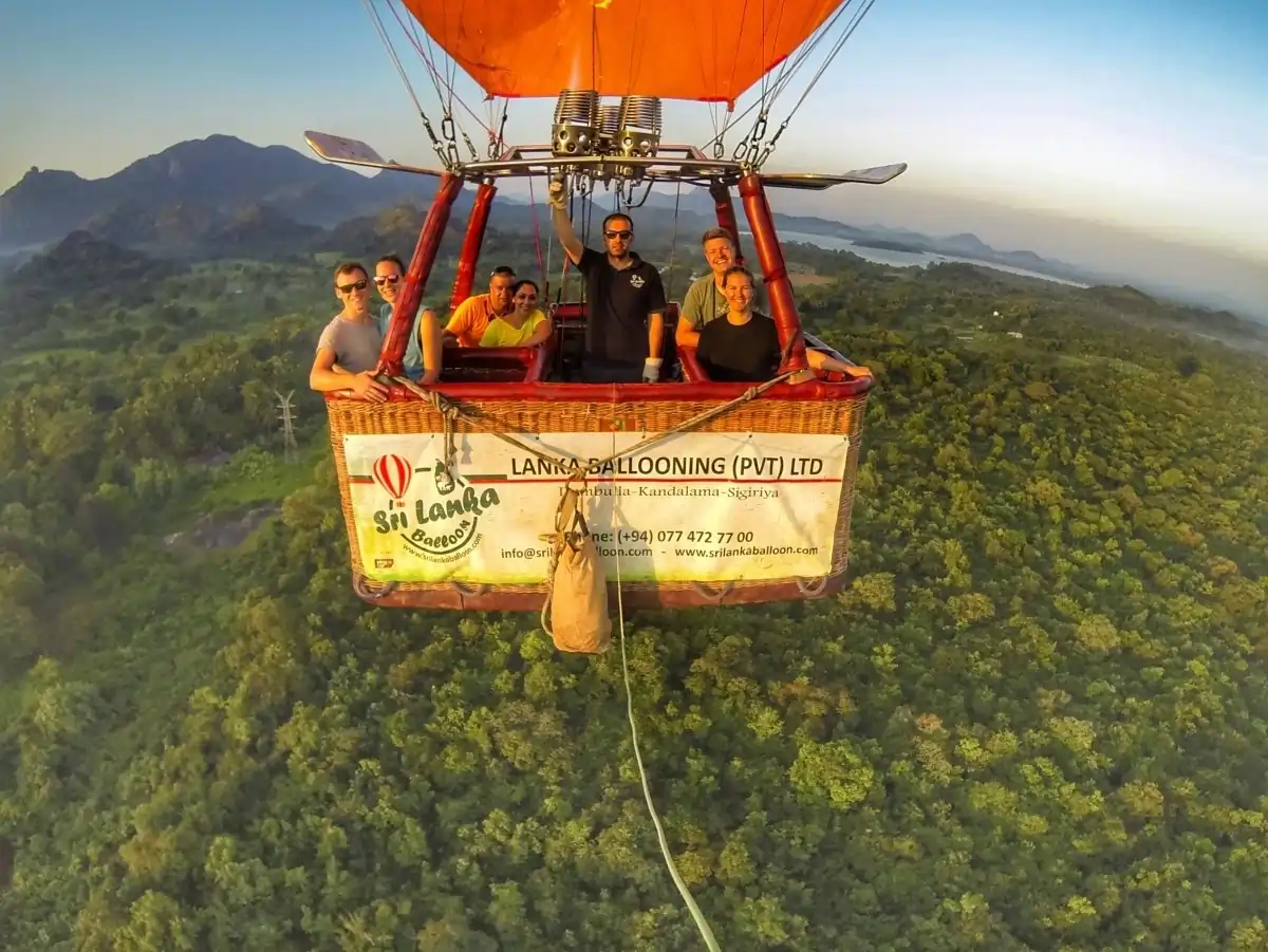 Sri-Lanka-Balloon-Hot-Air-Ballooning-Sri-Lanka-Dam-1200x901