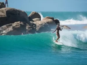 surfing-at-arugambay