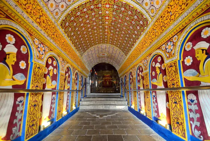 Kandy-temple-of-tooth